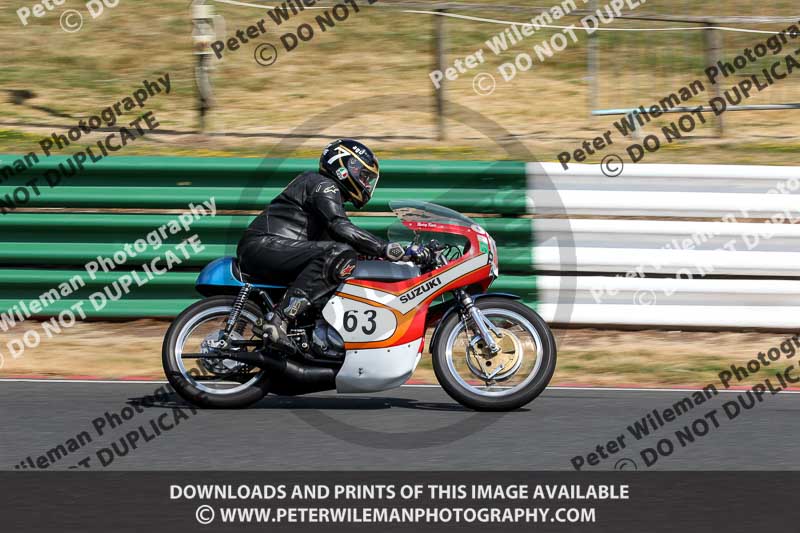 Vintage motorcycle club;eventdigitalimages;mallory park;mallory park trackday photographs;no limits trackdays;peter wileman photography;trackday digital images;trackday photos;vmcc festival 1000 bikes photographs