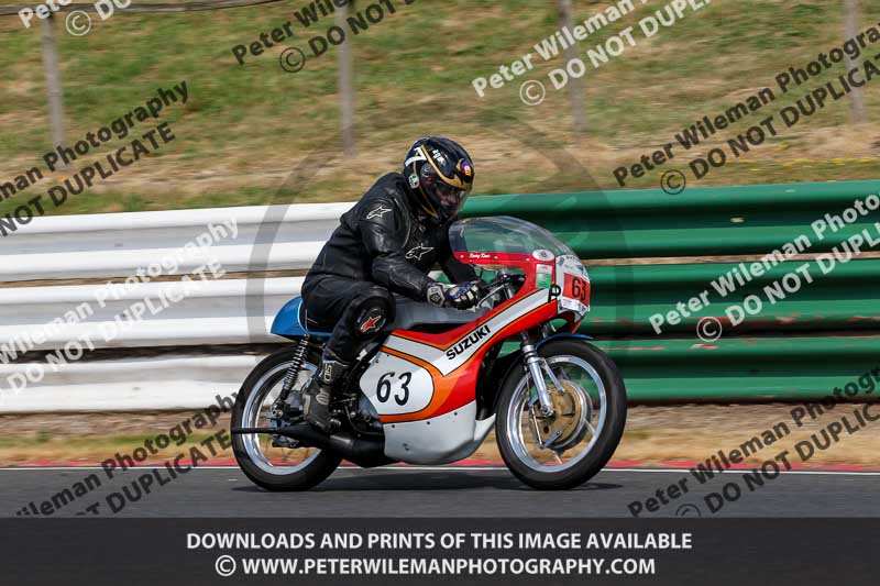 Vintage motorcycle club;eventdigitalimages;mallory park;mallory park trackday photographs;no limits trackdays;peter wileman photography;trackday digital images;trackday photos;vmcc festival 1000 bikes photographs