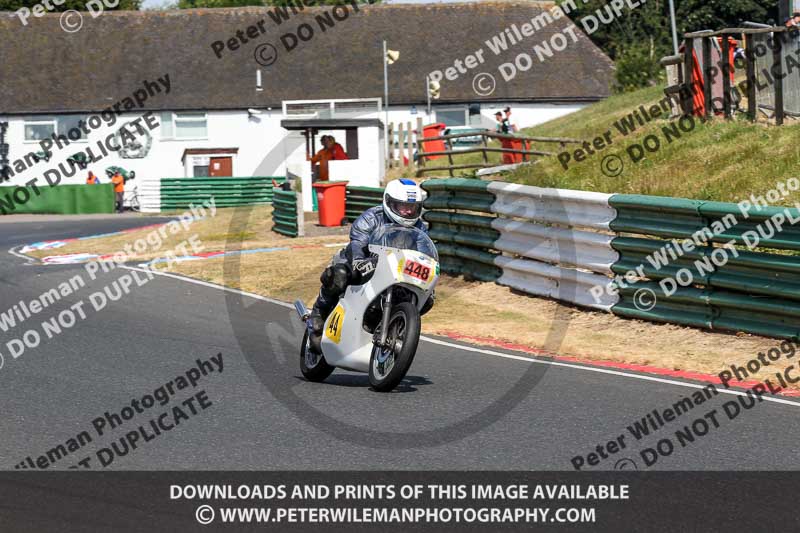 Vintage motorcycle club;eventdigitalimages;mallory park;mallory park trackday photographs;no limits trackdays;peter wileman photography;trackday digital images;trackday photos;vmcc festival 1000 bikes photographs