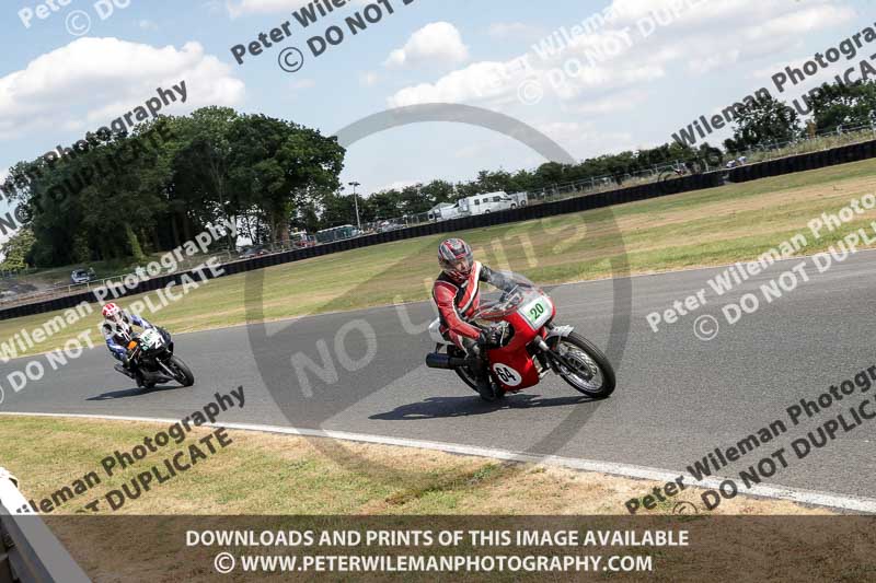 Vintage motorcycle club;eventdigitalimages;mallory park;mallory park trackday photographs;no limits trackdays;peter wileman photography;trackday digital images;trackday photos;vmcc festival 1000 bikes photographs