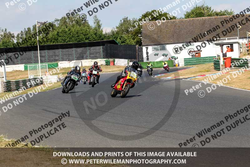 Vintage motorcycle club;eventdigitalimages;mallory park;mallory park trackday photographs;no limits trackdays;peter wileman photography;trackday digital images;trackday photos;vmcc festival 1000 bikes photographs