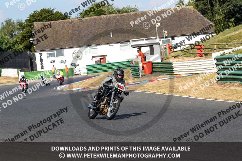 Vintage motorcycle club;eventdigitalimages;mallory park;mallory park trackday photographs;no limits trackdays;peter wileman photography;trackday digital images;trackday photos;vmcc festival 1000 bikes photographs