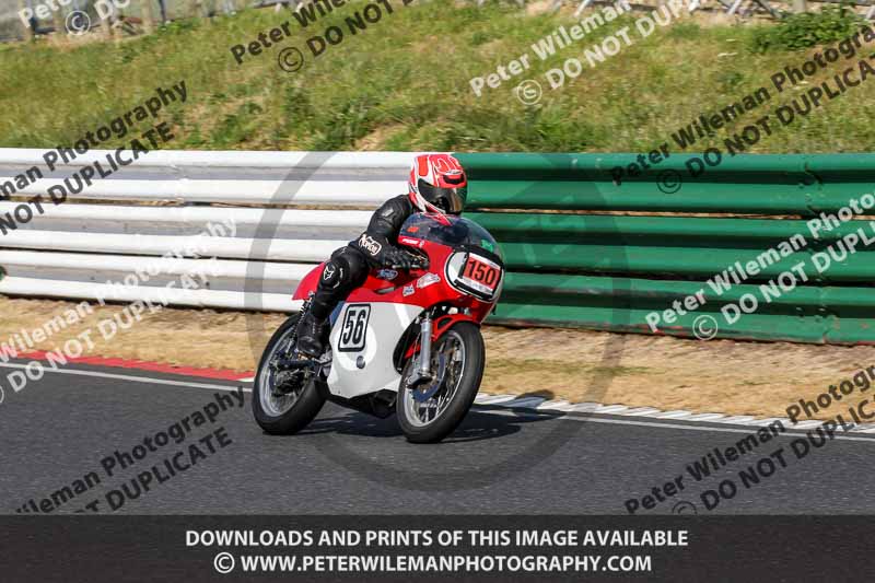 Vintage motorcycle club;eventdigitalimages;mallory park;mallory park trackday photographs;no limits trackdays;peter wileman photography;trackday digital images;trackday photos;vmcc festival 1000 bikes photographs