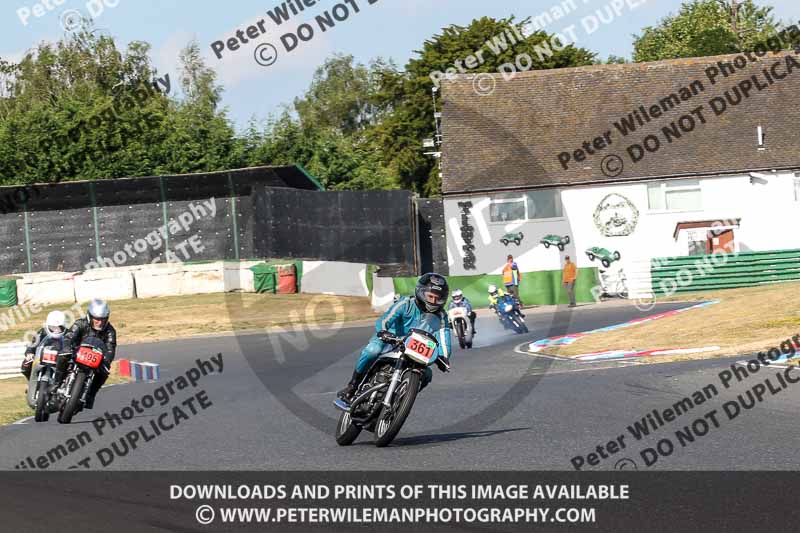 Vintage motorcycle club;eventdigitalimages;mallory park;mallory park trackday photographs;no limits trackdays;peter wileman photography;trackday digital images;trackday photos;vmcc festival 1000 bikes photographs