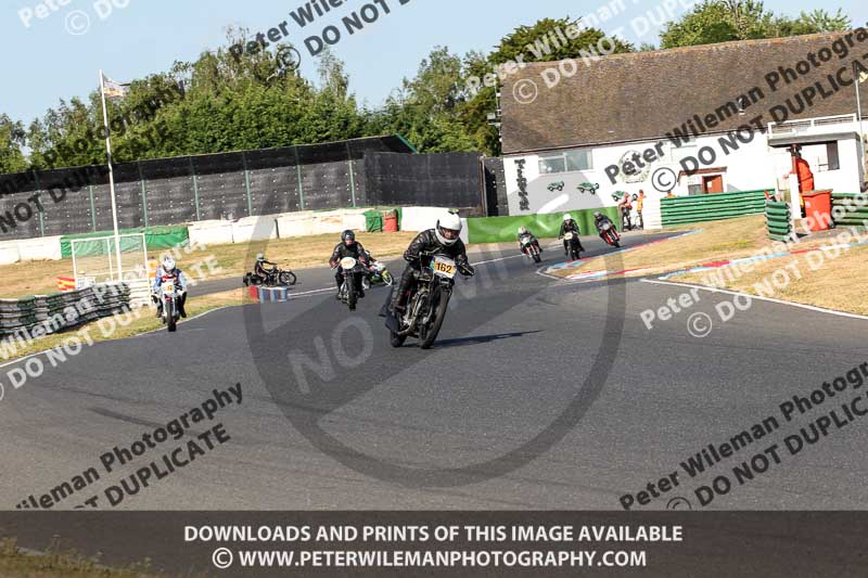 Vintage motorcycle club;eventdigitalimages;mallory park;mallory park trackday photographs;no limits trackdays;peter wileman photography;trackday digital images;trackday photos;vmcc festival 1000 bikes photographs