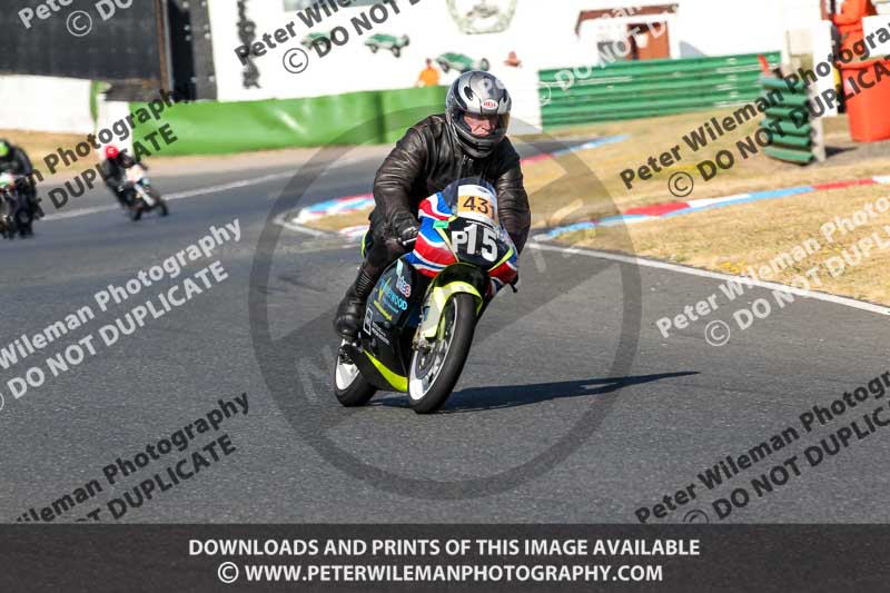 Vintage motorcycle club;eventdigitalimages;mallory park;mallory park trackday photographs;no limits trackdays;peter wileman photography;trackday digital images;trackday photos;vmcc festival 1000 bikes photographs