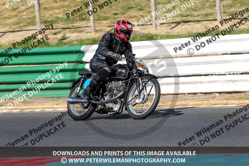 Vintage motorcycle club;eventdigitalimages;mallory park;mallory park trackday photographs;no limits trackdays;peter wileman photography;trackday digital images;trackday photos;vmcc festival 1000 bikes photographs