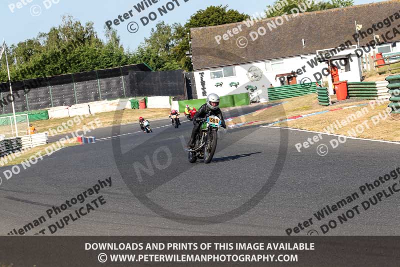 Vintage motorcycle club;eventdigitalimages;mallory park;mallory park trackday photographs;no limits trackdays;peter wileman photography;trackday digital images;trackday photos;vmcc festival 1000 bikes photographs