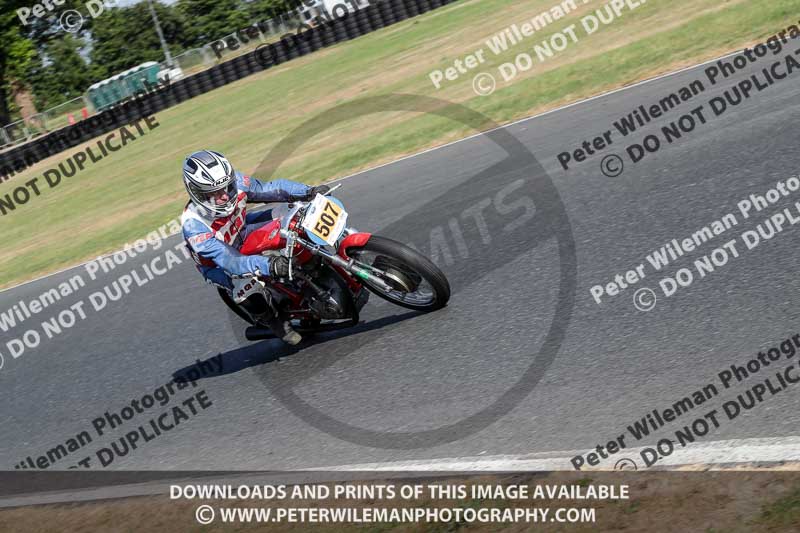 Vintage motorcycle club;eventdigitalimages;mallory park;mallory park trackday photographs;no limits trackdays;peter wileman photography;trackday digital images;trackday photos;vmcc festival 1000 bikes photographs