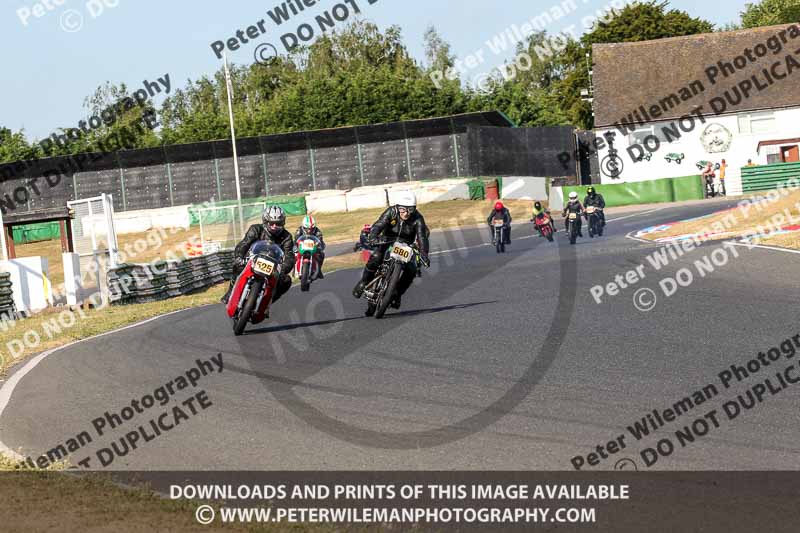 Vintage motorcycle club;eventdigitalimages;mallory park;mallory park trackday photographs;no limits trackdays;peter wileman photography;trackday digital images;trackday photos;vmcc festival 1000 bikes photographs