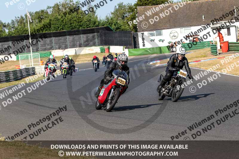 Vintage motorcycle club;eventdigitalimages;mallory park;mallory park trackday photographs;no limits trackdays;peter wileman photography;trackday digital images;trackday photos;vmcc festival 1000 bikes photographs