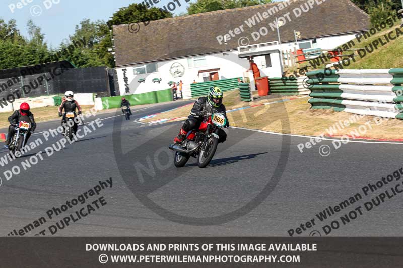 Vintage motorcycle club;eventdigitalimages;mallory park;mallory park trackday photographs;no limits trackdays;peter wileman photography;trackday digital images;trackday photos;vmcc festival 1000 bikes photographs