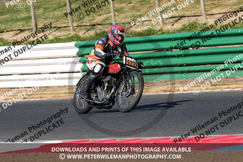 Vintage motorcycle club;eventdigitalimages;mallory park;mallory park trackday photographs;no limits trackdays;peter wileman photography;trackday digital images;trackday photos;vmcc festival 1000 bikes photographs