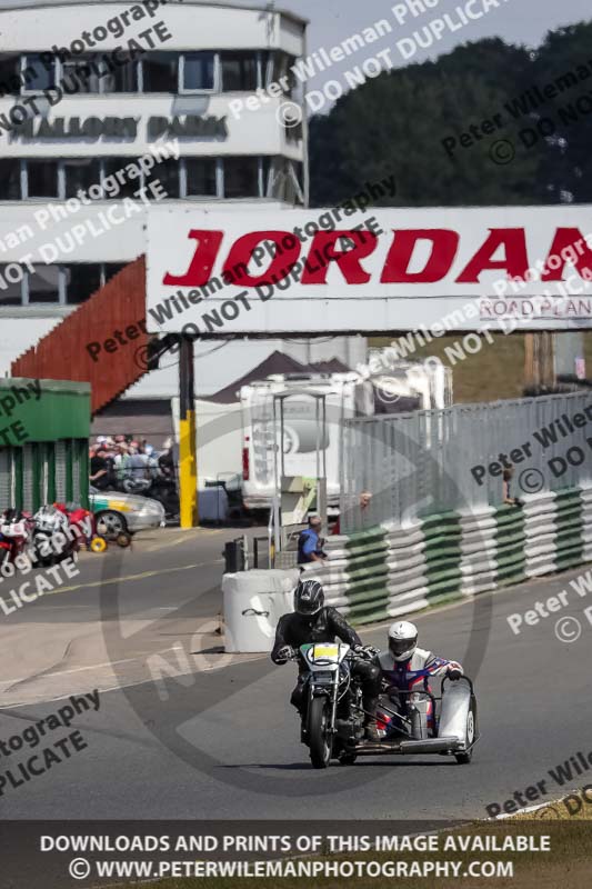 Vintage motorcycle club;eventdigitalimages;mallory park;mallory park trackday photographs;no limits trackdays;peter wileman photography;trackday digital images;trackday photos;vmcc festival 1000 bikes photographs