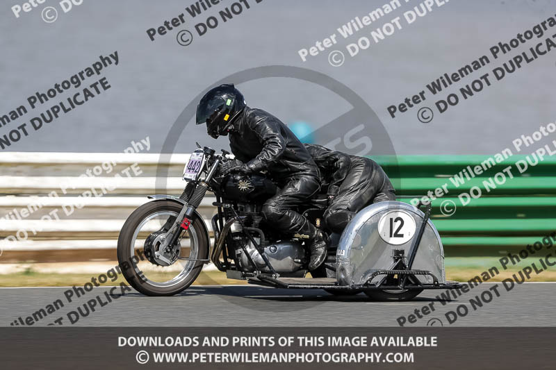 Vintage motorcycle club;eventdigitalimages;mallory park;mallory park trackday photographs;no limits trackdays;peter wileman photography;trackday digital images;trackday photos;vmcc festival 1000 bikes photographs