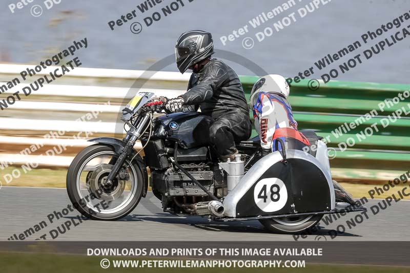 Vintage motorcycle club;eventdigitalimages;mallory park;mallory park trackday photographs;no limits trackdays;peter wileman photography;trackday digital images;trackday photos;vmcc festival 1000 bikes photographs