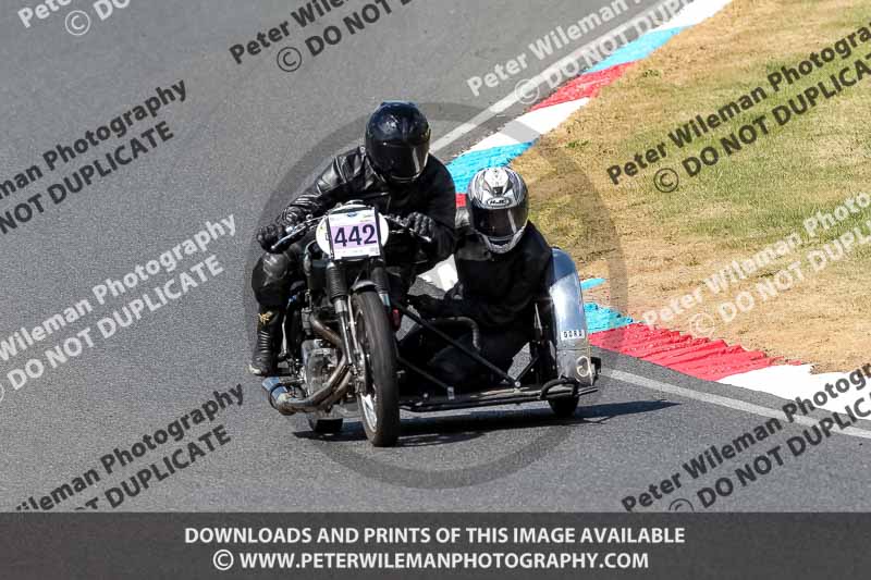 Vintage motorcycle club;eventdigitalimages;mallory park;mallory park trackday photographs;no limits trackdays;peter wileman photography;trackday digital images;trackday photos;vmcc festival 1000 bikes photographs