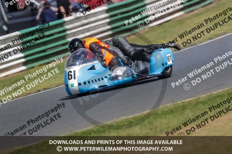 Vintage motorcycle club;eventdigitalimages;mallory park;mallory park trackday photographs;no limits trackdays;peter wileman photography;trackday digital images;trackday photos;vmcc festival 1000 bikes photographs