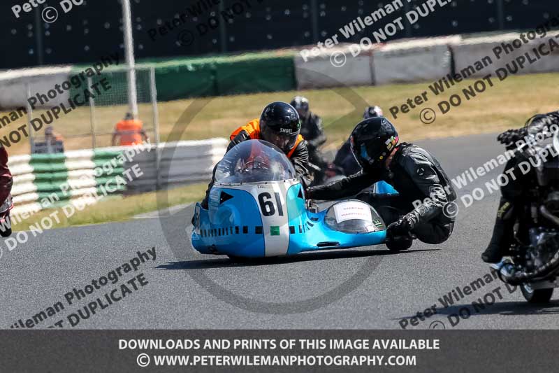 Vintage motorcycle club;eventdigitalimages;mallory park;mallory park trackday photographs;no limits trackdays;peter wileman photography;trackday digital images;trackday photos;vmcc festival 1000 bikes photographs