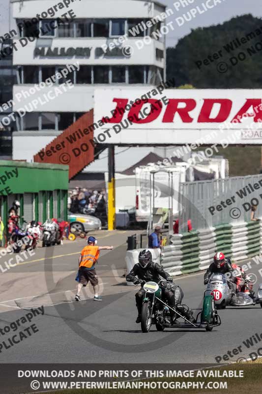 Vintage motorcycle club;eventdigitalimages;mallory park;mallory park trackday photographs;no limits trackdays;peter wileman photography;trackday digital images;trackday photos;vmcc festival 1000 bikes photographs