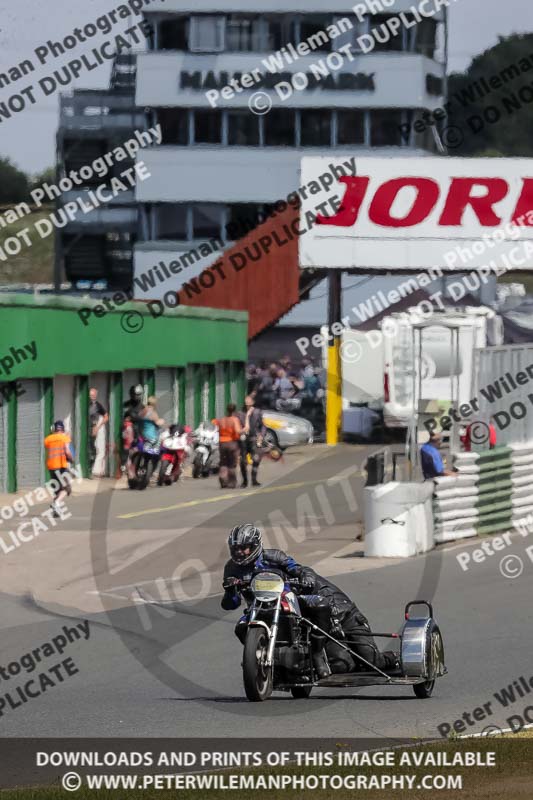 Vintage motorcycle club;eventdigitalimages;mallory park;mallory park trackday photographs;no limits trackdays;peter wileman photography;trackday digital images;trackday photos;vmcc festival 1000 bikes photographs