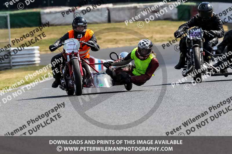 Vintage motorcycle club;eventdigitalimages;mallory park;mallory park trackday photographs;no limits trackdays;peter wileman photography;trackday digital images;trackday photos;vmcc festival 1000 bikes photographs