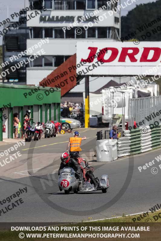 Vintage motorcycle club;eventdigitalimages;mallory park;mallory park trackday photographs;no limits trackdays;peter wileman photography;trackday digital images;trackday photos;vmcc festival 1000 bikes photographs