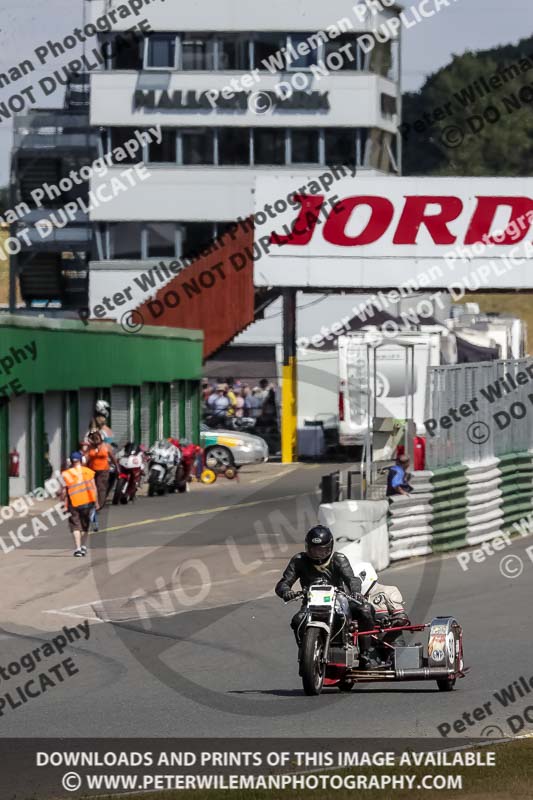 Vintage motorcycle club;eventdigitalimages;mallory park;mallory park trackday photographs;no limits trackdays;peter wileman photography;trackday digital images;trackday photos;vmcc festival 1000 bikes photographs