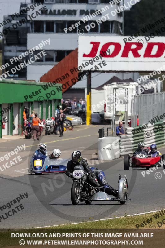 Vintage motorcycle club;eventdigitalimages;mallory park;mallory park trackday photographs;no limits trackdays;peter wileman photography;trackday digital images;trackday photos;vmcc festival 1000 bikes photographs