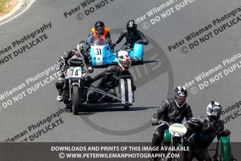 Vintage motorcycle club;eventdigitalimages;mallory park;mallory park trackday photographs;no limits trackdays;peter wileman photography;trackday digital images;trackday photos;vmcc festival 1000 bikes photographs