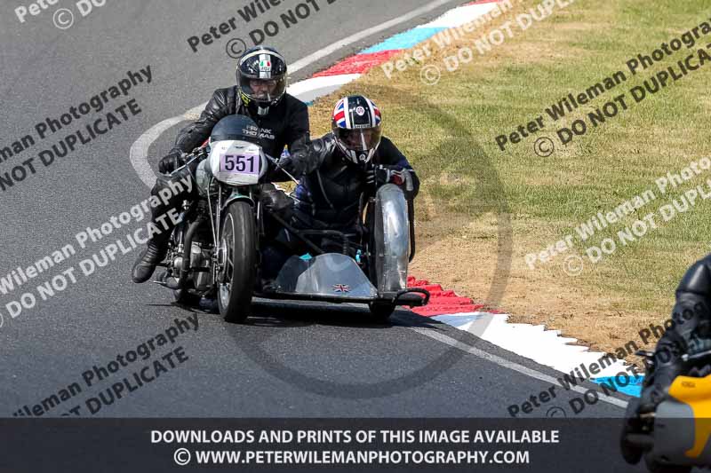 Vintage motorcycle club;eventdigitalimages;mallory park;mallory park trackday photographs;no limits trackdays;peter wileman photography;trackday digital images;trackday photos;vmcc festival 1000 bikes photographs