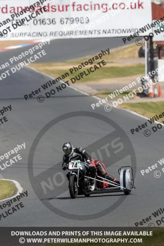 Vintage motorcycle club;eventdigitalimages;mallory park;mallory park trackday photographs;no limits trackdays;peter wileman photography;trackday digital images;trackday photos;vmcc festival 1000 bikes photographs