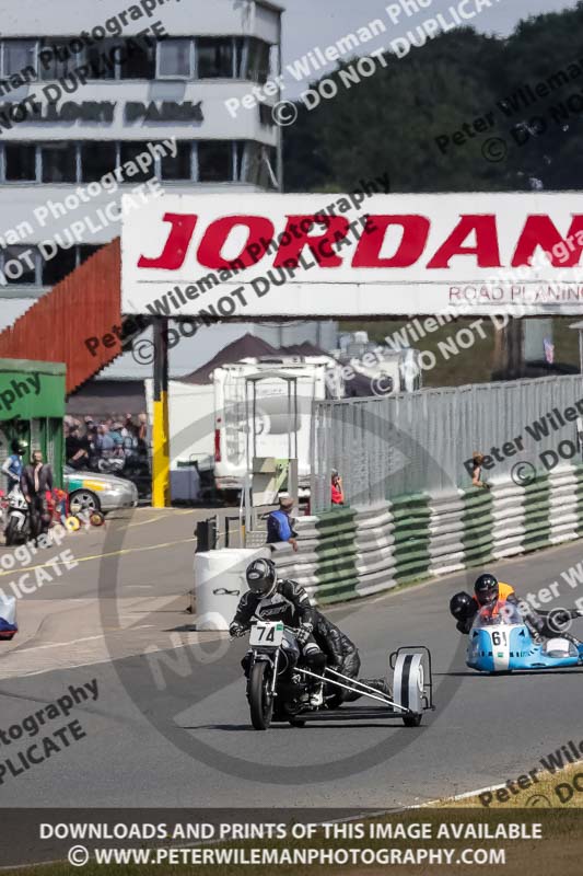 Vintage motorcycle club;eventdigitalimages;mallory park;mallory park trackday photographs;no limits trackdays;peter wileman photography;trackday digital images;trackday photos;vmcc festival 1000 bikes photographs