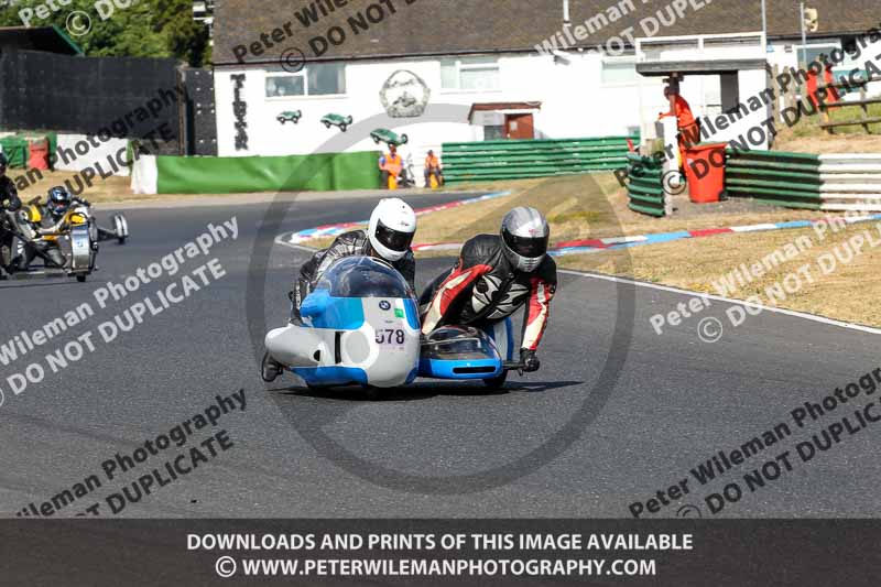 Vintage motorcycle club;eventdigitalimages;mallory park;mallory park trackday photographs;no limits trackdays;peter wileman photography;trackday digital images;trackday photos;vmcc festival 1000 bikes photographs