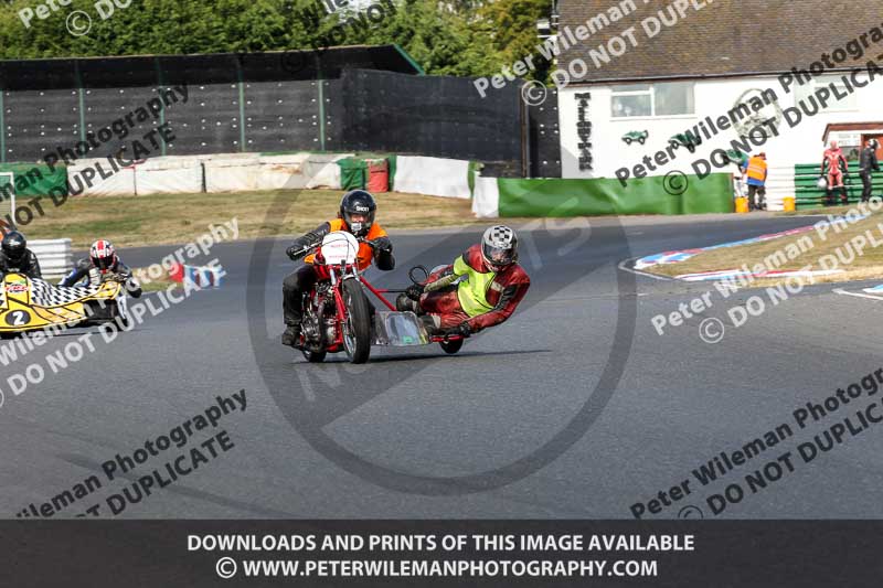 Vintage motorcycle club;eventdigitalimages;mallory park;mallory park trackday photographs;no limits trackdays;peter wileman photography;trackday digital images;trackday photos;vmcc festival 1000 bikes photographs