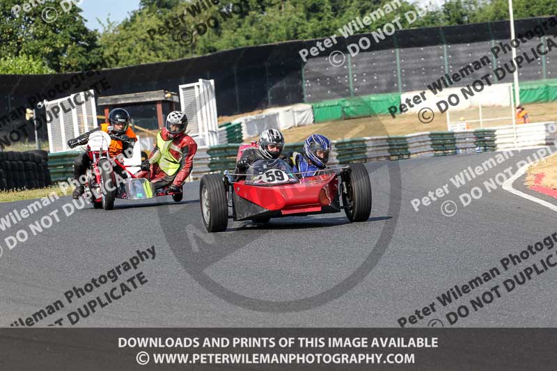 Vintage motorcycle club;eventdigitalimages;mallory park;mallory park trackday photographs;no limits trackdays;peter wileman photography;trackday digital images;trackday photos;vmcc festival 1000 bikes photographs