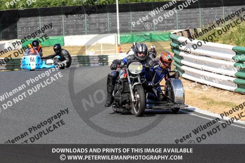 Vintage motorcycle club;eventdigitalimages;mallory park;mallory park trackday photographs;no limits trackdays;peter wileman photography;trackday digital images;trackday photos;vmcc festival 1000 bikes photographs