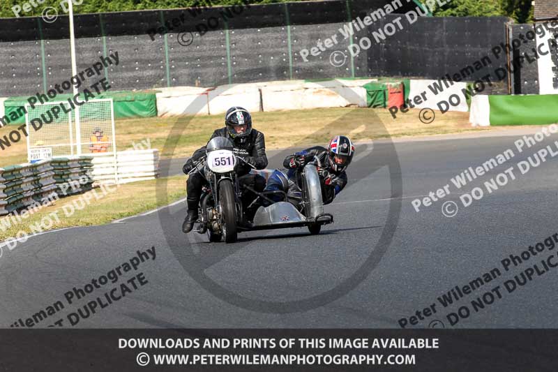 Vintage motorcycle club;eventdigitalimages;mallory park;mallory park trackday photographs;no limits trackdays;peter wileman photography;trackday digital images;trackday photos;vmcc festival 1000 bikes photographs