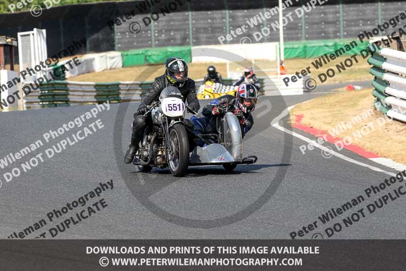 Vintage motorcycle club;eventdigitalimages;mallory park;mallory park trackday photographs;no limits trackdays;peter wileman photography;trackday digital images;trackday photos;vmcc festival 1000 bikes photographs