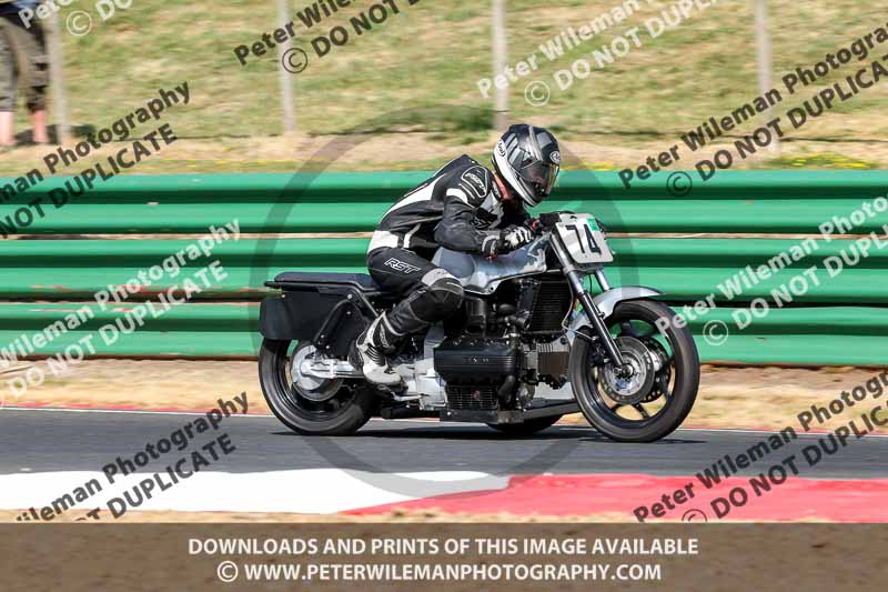 Vintage motorcycle club;eventdigitalimages;mallory park;mallory park trackday photographs;no limits trackdays;peter wileman photography;trackday digital images;trackday photos;vmcc festival 1000 bikes photographs