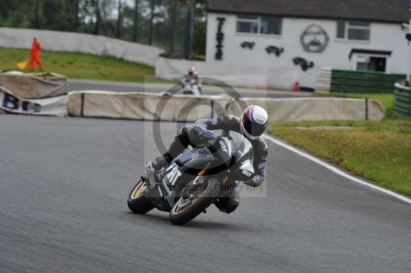 Mallory park Leicestershire;Mallory park photographs;Motorcycle action photographs;event digital images;eventdigitalimages;mallory park;no limits trackday;peter wileman photography;trackday;trackday digital images;trackday photos