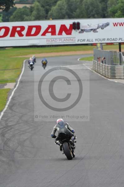 Mallory park Leicestershire;Mallory park photographs;Motorcycle action photographs;event digital images;eventdigitalimages;mallory park;no limits trackday;peter wileman photography;trackday;trackday digital images;trackday photos