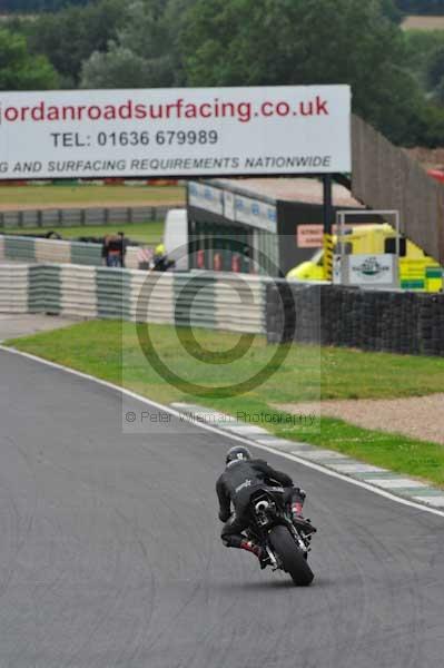 Mallory park Leicestershire;Mallory park photographs;Motorcycle action photographs;event digital images;eventdigitalimages;mallory park;no limits trackday;peter wileman photography;trackday;trackday digital images;trackday photos