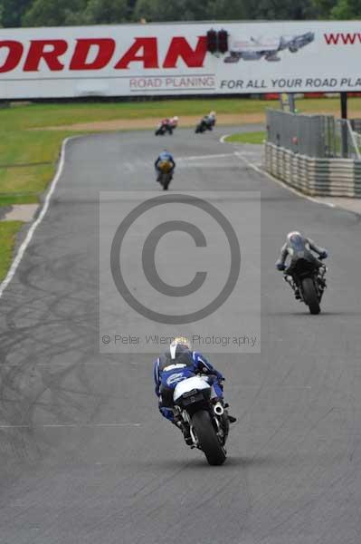 Mallory park Leicestershire;Mallory park photographs;Motorcycle action photographs;event digital images;eventdigitalimages;mallory park;no limits trackday;peter wileman photography;trackday;trackday digital images;trackday photos