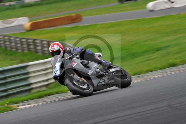 Mallory park Leicestershire;Mallory park photographs;Motorcycle action photographs;event digital images;eventdigitalimages;mallory park;no limits trackday;peter wileman photography;trackday;trackday digital images;trackday photos