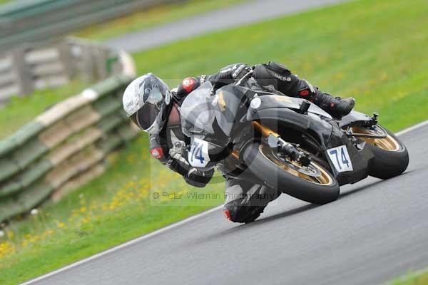 Mallory park Leicestershire;Mallory park photographs;Motorcycle action photographs;event digital images;eventdigitalimages;mallory park;no limits trackday;peter wileman photography;trackday;trackday digital images;trackday photos