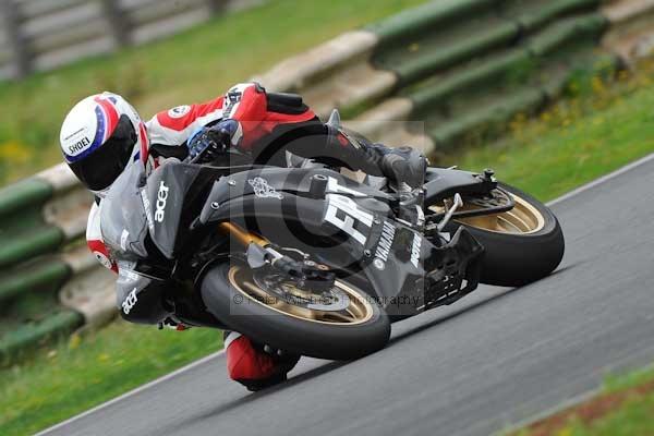 Mallory park Leicestershire;Mallory park photographs;Motorcycle action photographs;event digital images;eventdigitalimages;mallory park;no limits trackday;peter wileman photography;trackday;trackday digital images;trackday photos