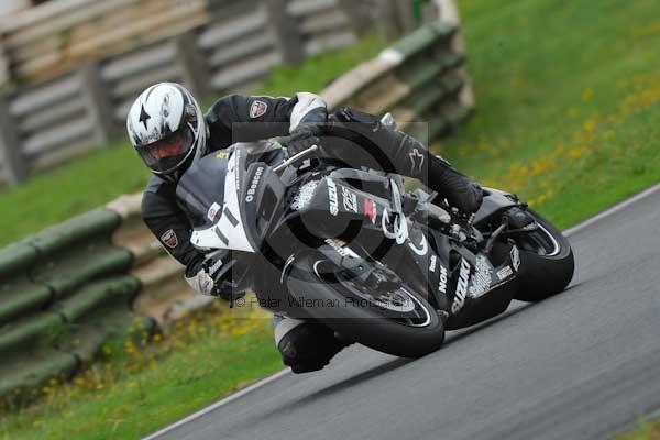 Mallory park Leicestershire;Mallory park photographs;Motorcycle action photographs;event digital images;eventdigitalimages;mallory park;no limits trackday;peter wileman photography;trackday;trackday digital images;trackday photos