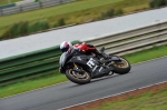 Mallory-park-Leicestershire;Mallory-park-photographs;Motorcycle-action-photographs;event-digital-images;eventdigitalimages;mallory-park;no-limits-trackday;peter-wileman-photography;trackday;trackday-digital-images;trackday-photos