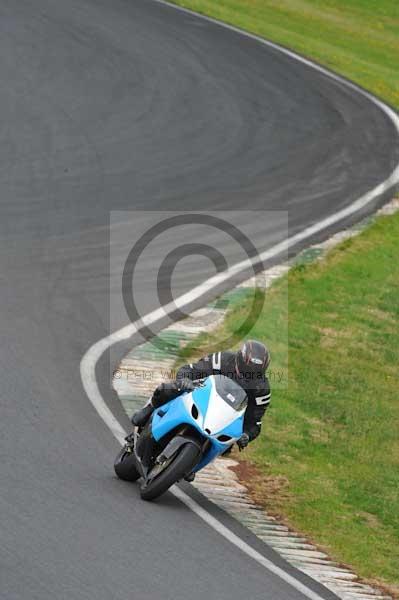 Mallory park Leicestershire;Mallory park photographs;Motorcycle action photographs;event digital images;eventdigitalimages;mallory park;no limits trackday;peter wileman photography;trackday;trackday digital images;trackday photos